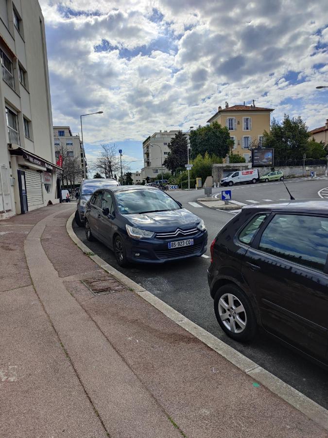 Le Loft Magnan - Ac- Pres Mer - Wifi - Parking - Confort Et Moderne - Supermarches Et Tram Proches Nice Luaran gambar